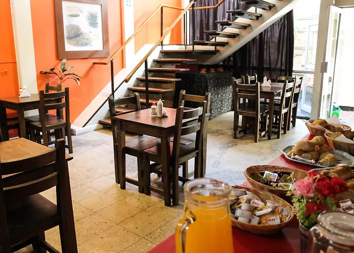 Casi Guemes Hotel